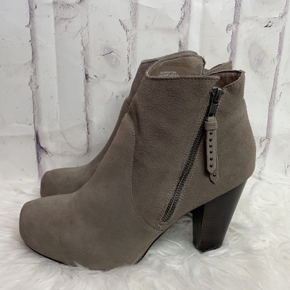 Ankle boots - Picture 3 of 10